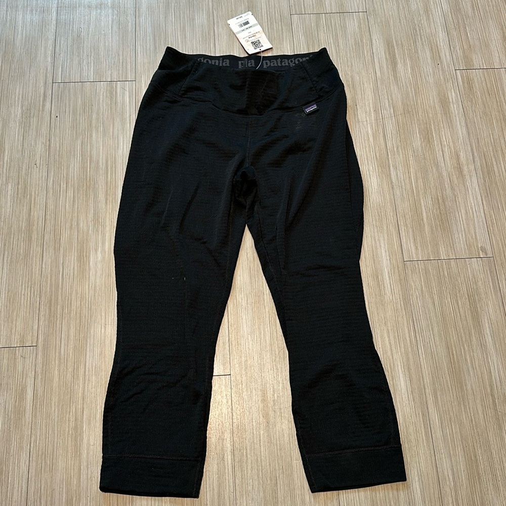 Patagonia womens black baselayer NWT